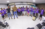 Atividades circenses e música fazem parte da linguagem adotada pelo grupo para tratar de temas como ansiedade, depressão e bullying