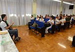 Vereador André Bandeira durante palestra na ETEC