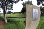 A pedido de moradores, vereador Acácio Godoy vistoriou as condições de espaço esportivo no bairro Cecap