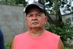 A pedido de moradores, vereador Acácio Godoy vistoriou as condições de espaço esportivo no bairro Cecap