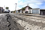 Ruas esburacadas comprometem as regiões do Santo Antonio e São Jorge