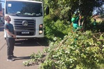 Serviço em execução pela Simap no bairro Mário Dedini na tarde desta segunda-feira (17)