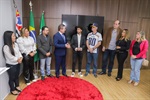 Cerimônia de entrega do Voto de Congratulações ao atleta Edrey da Silva Belo aconteceu na noite desta quinta (25) na Sala de Reuniões da Presidência