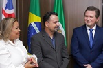 Cerimônia de entrega do Voto de Congratulações ao atleta Edrey da Silva Belo aconteceu na noite desta quinta (25) na Sala de Reuniões da Presidência