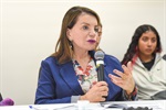 Dirigente de Ensino, secretário de Educação, deputada Bebel, professores, estudantes e lideranças comunitárias participaram do debate promovido pela Comissão de Educação