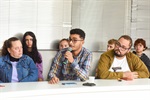 Dirigente de Ensino, secretário de Educação, deputada Bebel, professores, estudantes e lideranças comunitárias participaram do debate promovido pela Comissão de Educação
