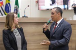 Cerimônia de entrega da moção de aplausos à advogada Fernanda Dal Picolo aconteceu na noite desta segunda-feira (5), na Câmara Municipal de Piracicaba