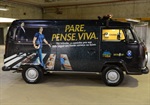 Kombi personalizada estará em ações educativas em pontos críticos do trânsito na cidade