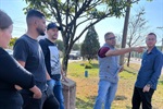 Gustavo Pompeo conversou com moradores e comerciantes do Alvorada e disse que encaminhará demandas às secretarias responsáveis