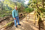 Obras da ponte de madeira do Ribeirão do Guamium teve início nesta quarta-feira (2)