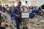 Vereador Pedro Kawai entrega votos de congratulações à Maria José dos Santos Gomes Soares