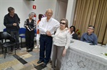 Vereador Pedro Kawai entrega votos de congratulações à Maria José dos Santos Gomes Soares