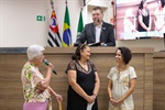 Delegada regional e conselheira do Creci receberam a homenagem