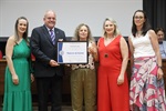 Entrega de título de Farmacêutico do Ano aconteceu no Salão Hobre Helly de Campos Melges