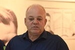 Entrega da homenagem aconteceu na manhã desta sexta-feira (15)