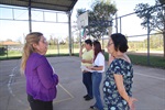 Professora Cimara durante visitas às escolas municipais do Jd. Oriente