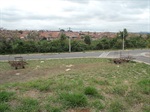 carros alegóricos abandonados no Jardim Gilda