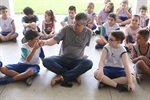 Vereador Pedro Kawai conhece projeto Ser verde: práticas ecológicas comunitárias, desenvolvido por alunos da Escola Municipal Joaquim Carlos Alexandrino de Souza