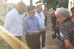 Visita começou às 6h, quando as pessoas esperavam na fila para agendar consultas