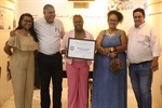 Bispa Kelly Leite recebe voto de congratulações pela Câmara na tarde desta quarta-feira (18)