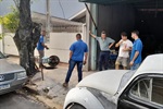 Moradores reclamaram de extravasamento de esgoto