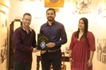 Homenagem foi concedida na noite desta segunda-feira (23)