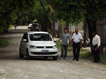 Motorista acompanha explicação do vereador