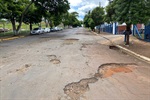Vereador Paraná cobra reparo asfáltico e operação tapa-buracos em vias do Distrito Industrial Unileste