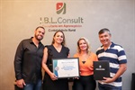 Entrega da homenagem aconteceu na sede da empresa, na rua Treze de Maio, 1421