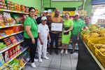 Homenagem foi entregue a proprietários do estabelecimento