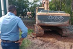 Vereador acompanha obras de contenção de desassoreamento na Pompéia