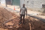 Acácio Godoy fiscaliza obras de recapeamento na rua Joana D'Arc