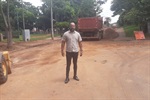 Acácio Godoy fiscaliza obras de recapeamento na rua Joana D'Arc