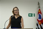 Elisangela Pauli Tibet, Presidente do Conselho da Mulher de Piracicaba, discursou na tribuna popular da 11ª Reunião Ordinária, na noite desta segunda (11)