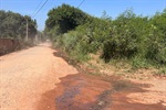 Vazamento na estrada Antônio Dias Rodrigues preocupa moradores