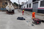 Vereador acompanha andamento das obras na avenida 1º de Agosto