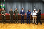 Dia do Exército Brasileiro é celebrado com homenagens