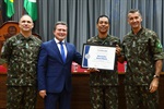 Dia do Exército Brasileiro é celebrado com homenagens