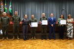 Dia do Exército Brasileiro é celebrado com homenagens