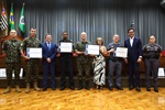 Dia do Exército Brasileiro é celebrado com homenagens