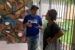 Vereadora prestigia exposição de artes da escola Passo a Passo