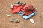 Em visita ao bairro, vereador encontrou roupas e acessórios jogados no terreno