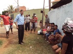 Paulo Campos se reúne com moradores de área invadida