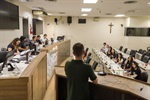 Alunos da Escola Estadual Prof. Hélio Penteado de Castro visitam a Câmara