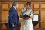 Diretora da Esalq, Thais Maria Ferreira de Souza Vieira recebe moção de aplausos da Câmara, proposta por Laércio Trevisan Jr.