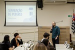 Alunos da Escola Estadual "Professora Maria de Lourdes Silveira Constantino" participaram do "Conheça o Legislativo"