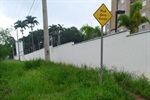 Passagem existente na Rua Virgínia Pratta Gregolin, na altura do número 100, no bairro Parque São Matheus
