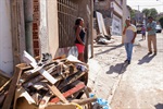 Moradores do Jardim Camargo querem corrimão e iluminação em escadaria