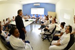 Após um ano, Central de Fisioterapia já realiza 4 mil atendimentos/mês