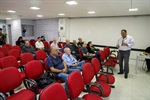A palestra de Rinaldo de Oliveira Calheiros aconteceu na sala da Escola do Legislativo, e reuniu diversos profissionais que trabalham com os recursos hídricos e interessados no assunto